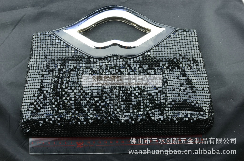 选购包包时，一定要参照尺寸介绍