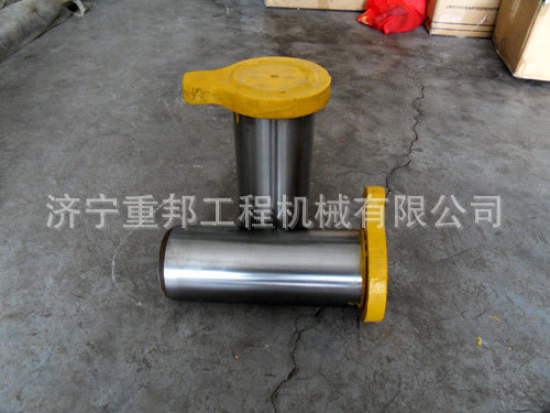 PC300产斗油缸销