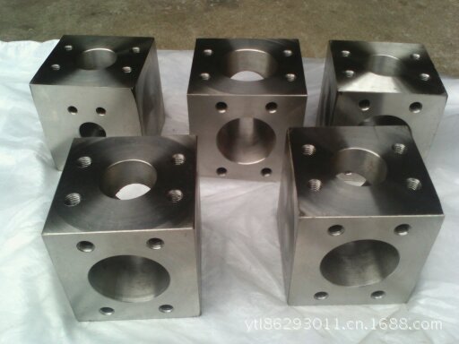 不锈钢三通式法兰