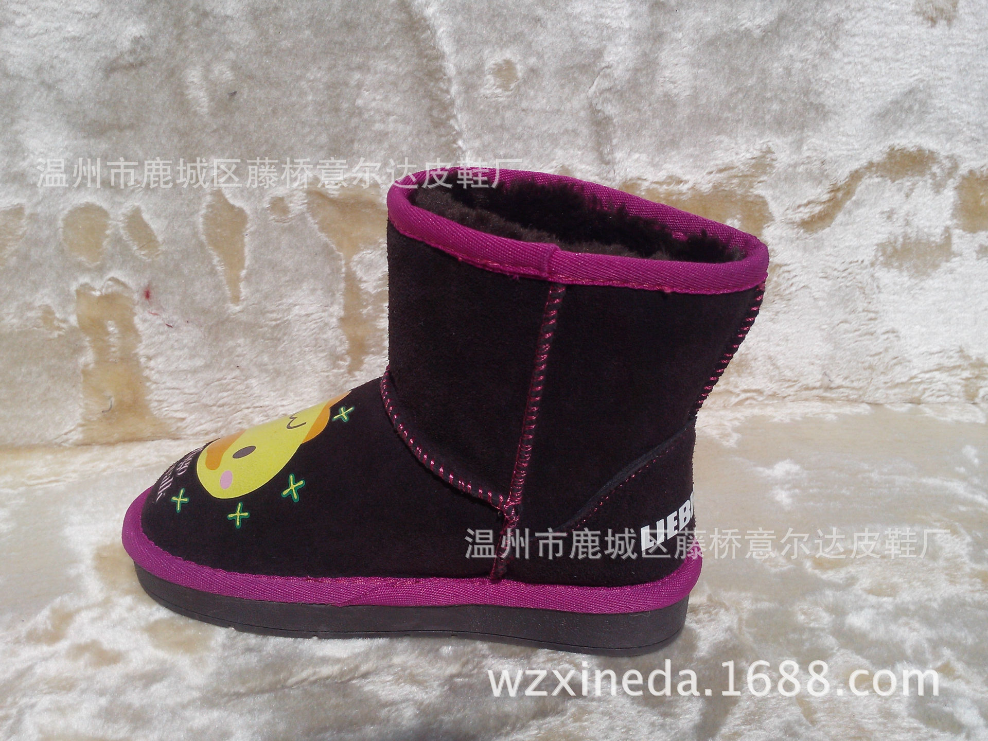 2013年最新印花工藝，真皮磨砂雪地童靴