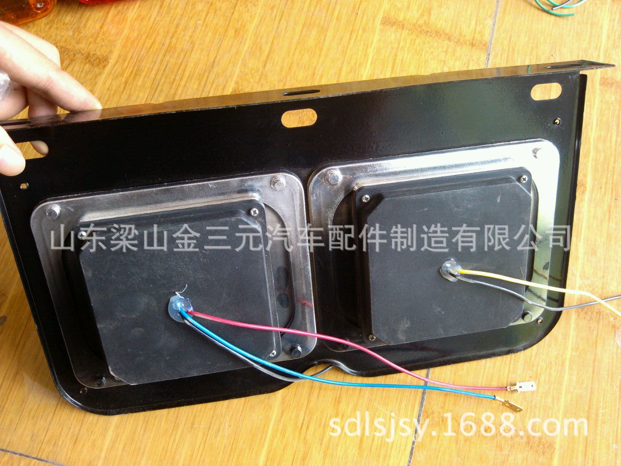 B90DEC6FF50B7B77412AE642ACB5F2