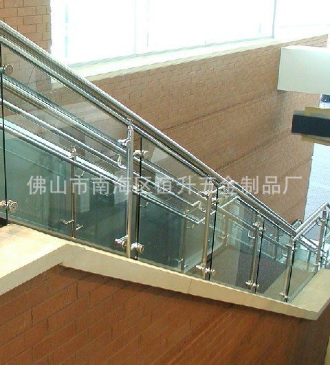 不锈钢玻璃栏杆7