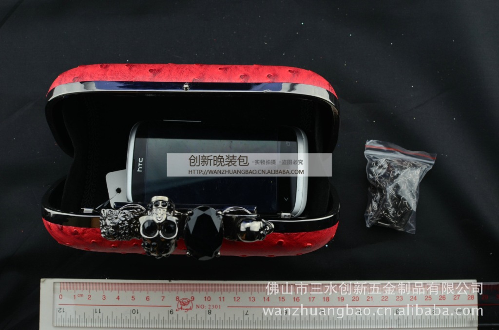 创新晚装包公司专业生产晚装包，全钻满装包，硬盒包