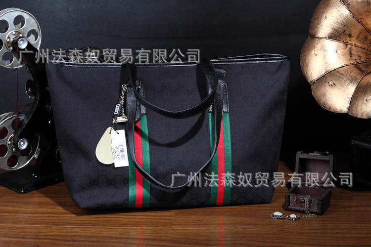 GUCCI 139260 黑色 (3)