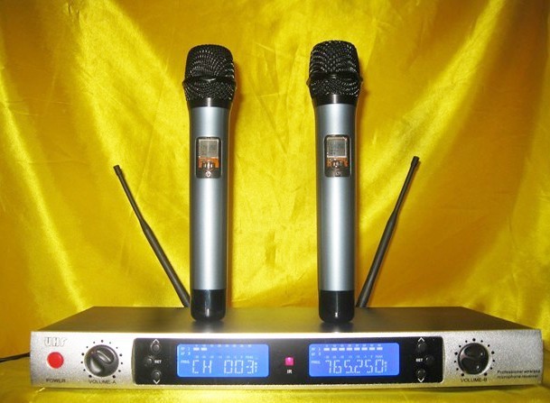 UG3一拖二的专业KTV话筒