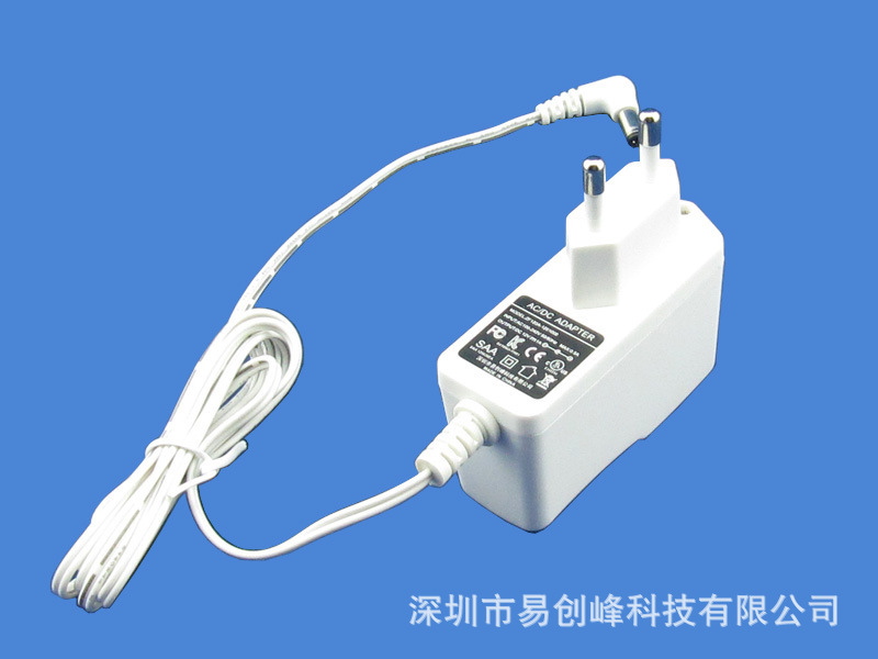12V1A韩国插墙白色电源适配器2