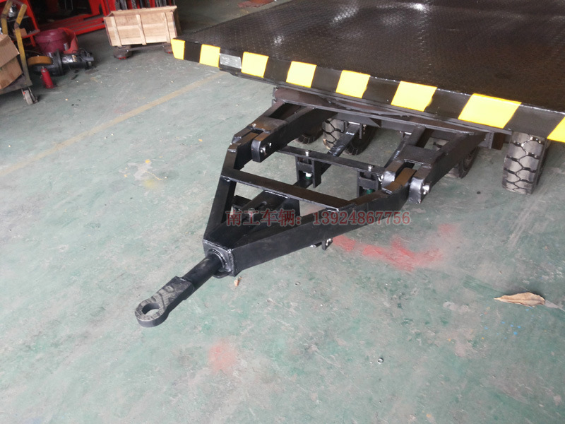 双簧缓冲平板拖车