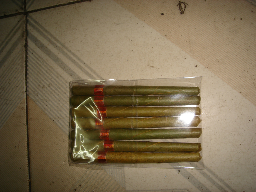 中国旅游景点经典特色纪念品土烟旱烟叶子烟