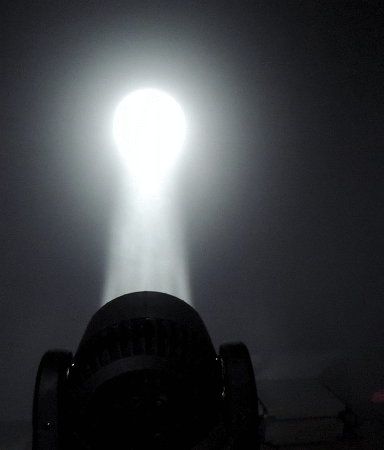 促销优惠 rgbw全彩调焦摇头灯 led欧司朗 19*12w zoom 变焦舞台灯