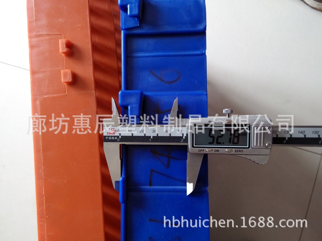 其他地板总厚度与惠辰地板对比