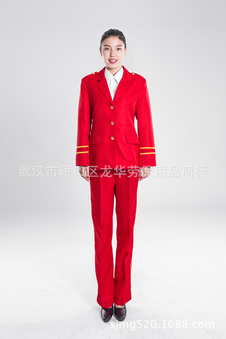 女式上衣加裤子礼�? height=