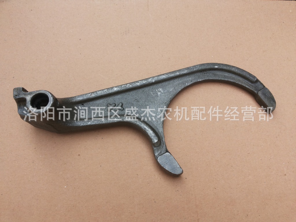 1104变速箱拨叉