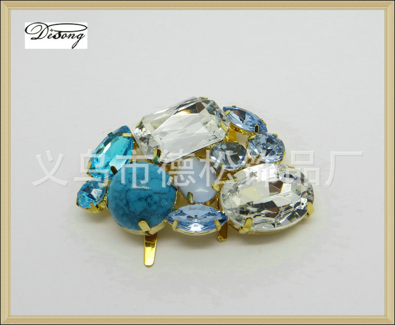 厂家直销2015主打新款高档鞋花,鞋扣,服饰配件,可来样定做