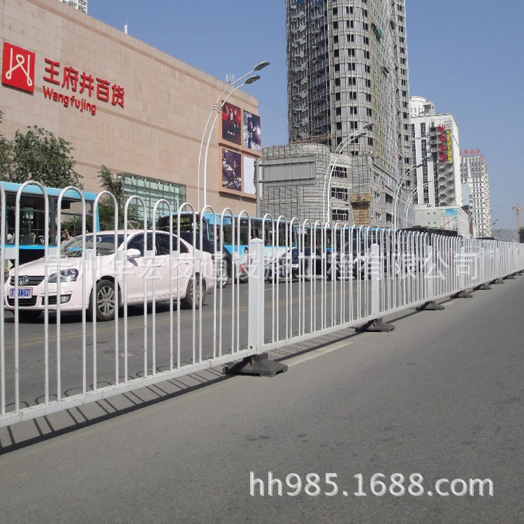 京式喷塑隔离护栏