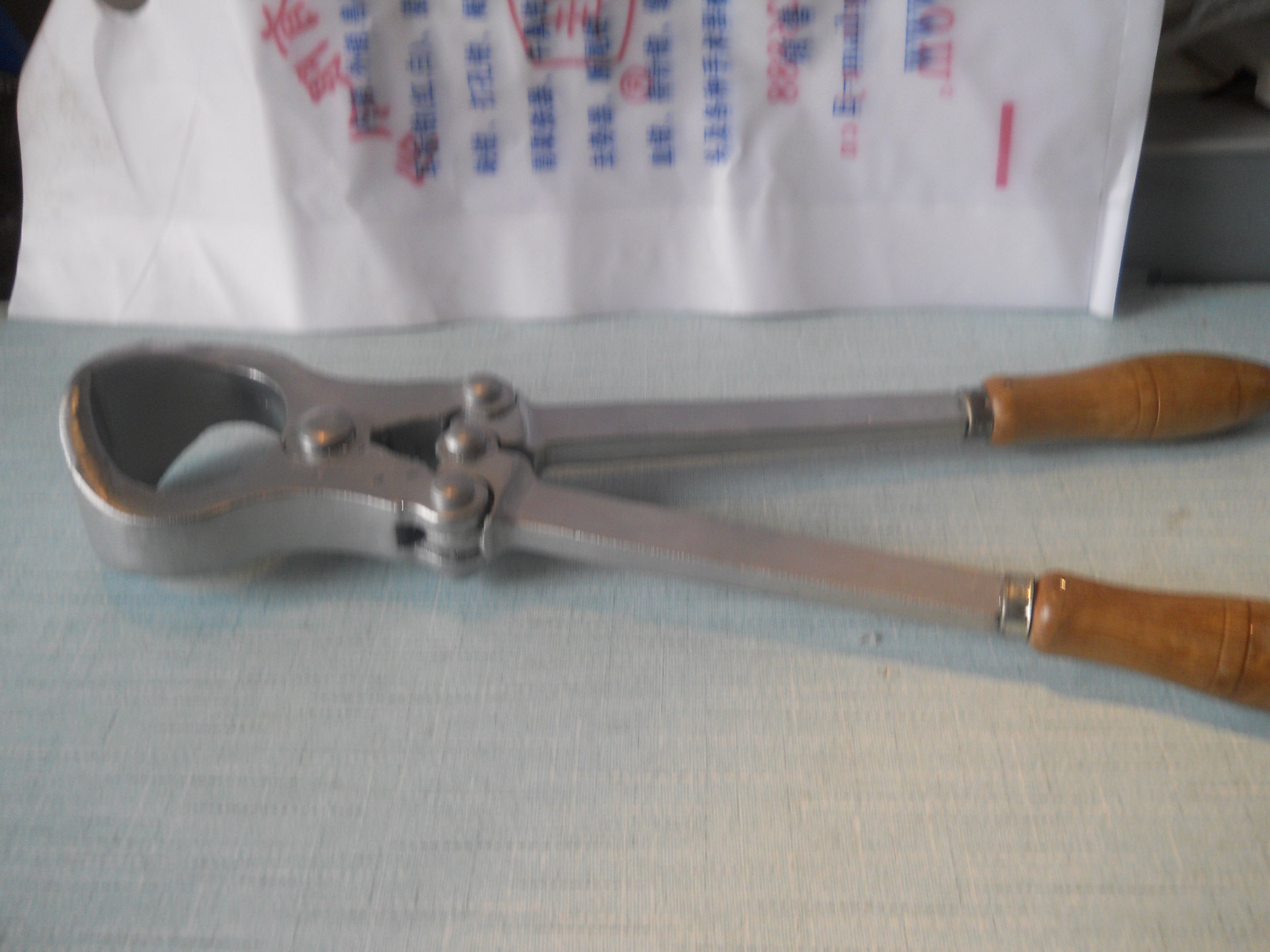 供應(yīng) 各種獸用器械 供應(yīng) 優(yōu)質(zhì)牛羊 去勢(shì)鉗 廠家特供 量大從優(yōu)