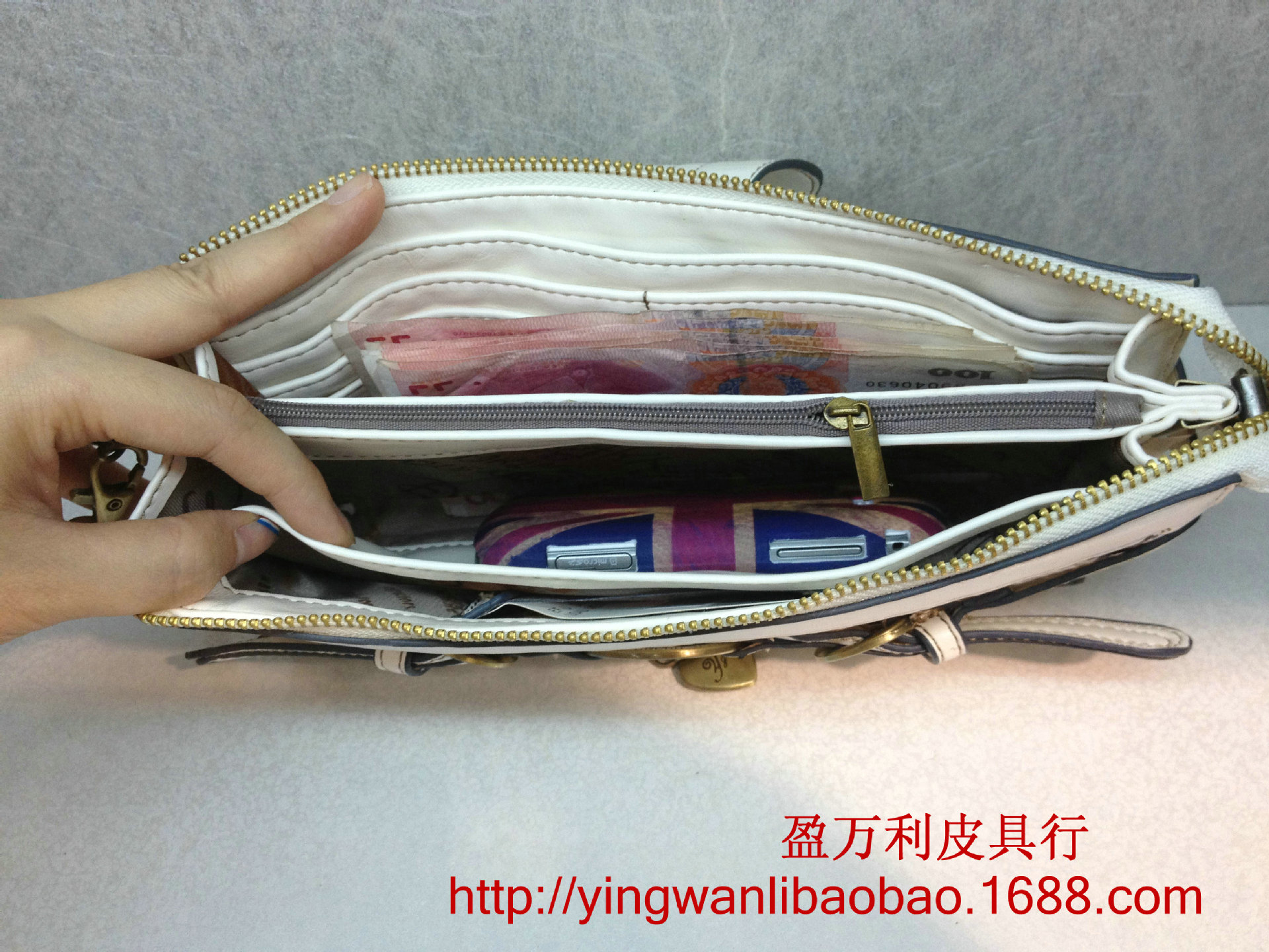 柳釘單肩斜跨包04