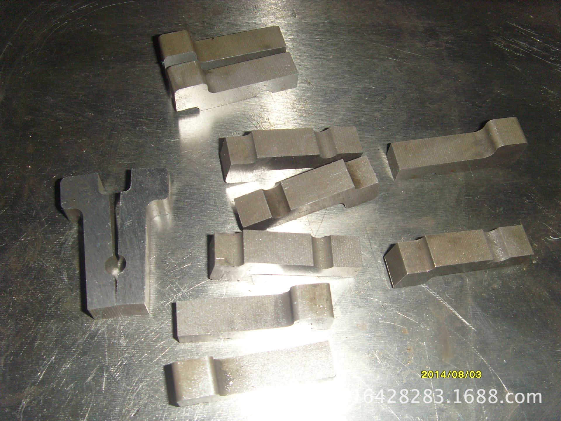 线切割零件加工、模具加工、产品加工