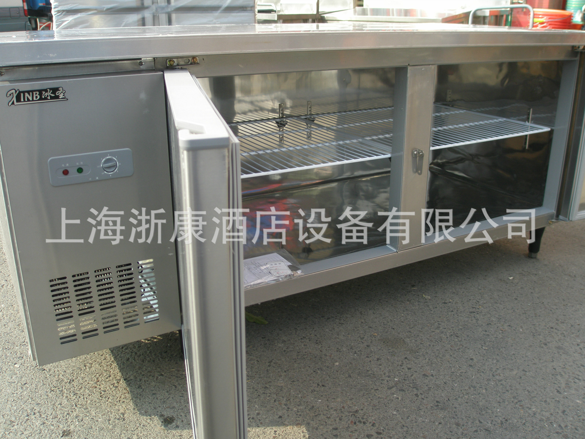 冰圣铜管工作台冰箱3