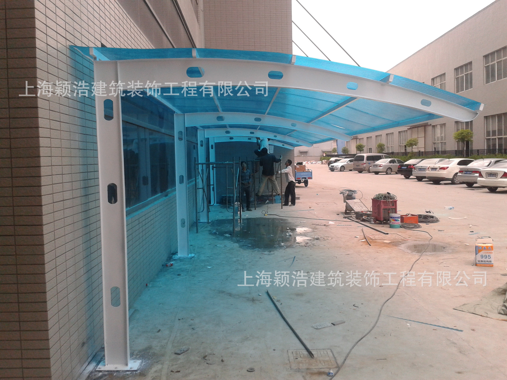 【热销自行车棚】上海嘉定钢结构阳光板自行车棚厂家