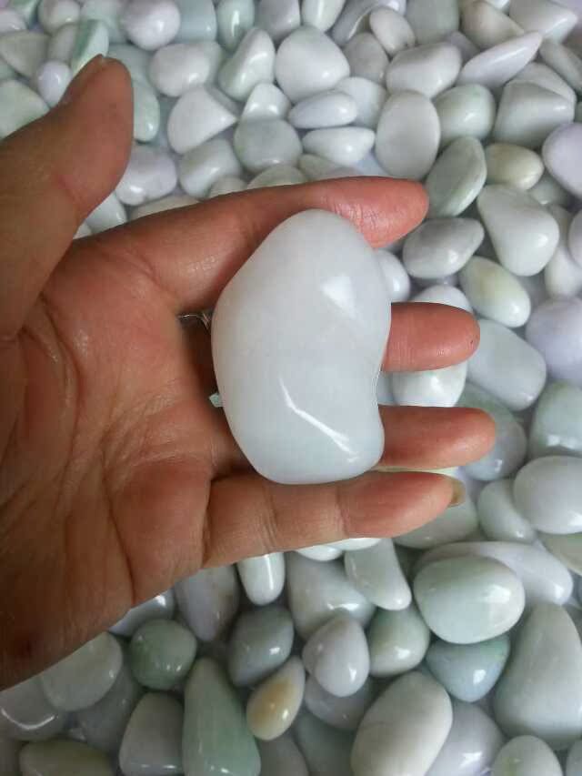 缅甸天然随形手感特别好质色好手把件翡翠