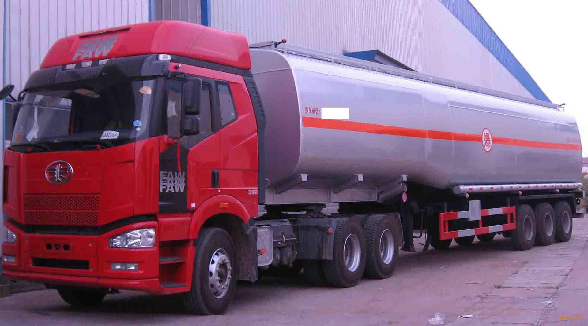 大量供应20吨东风天锦油罐车 pc5310gyy型运油车