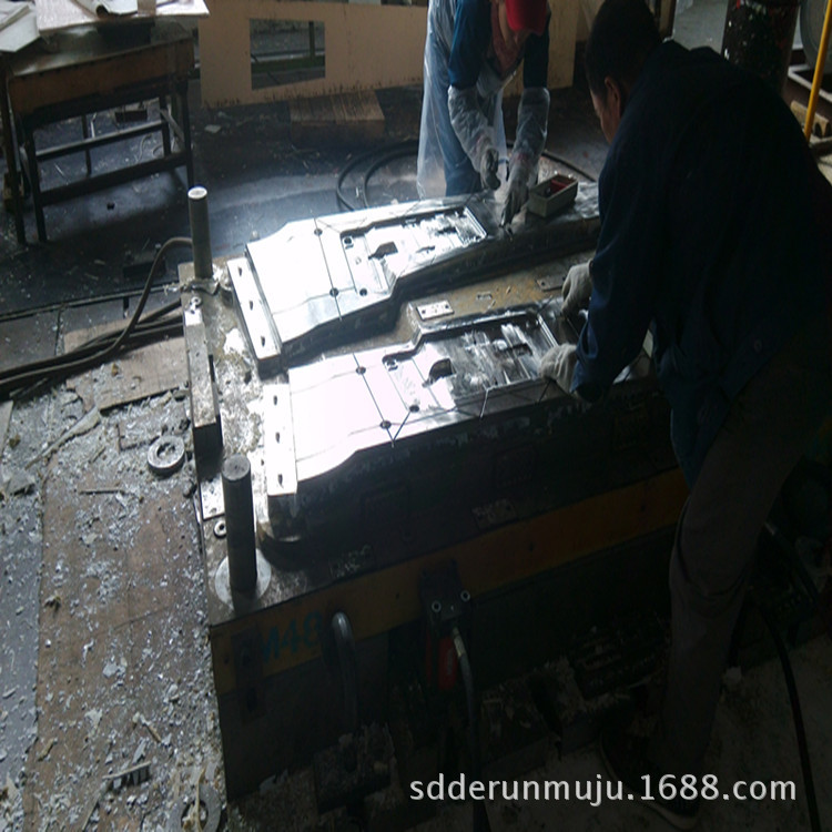 厂家承接各 种塑料模具加工 玻璃钢模具加工 塑料玻璃钢模具加工