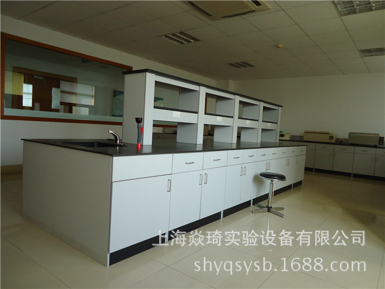 全木中央台带水大图--1