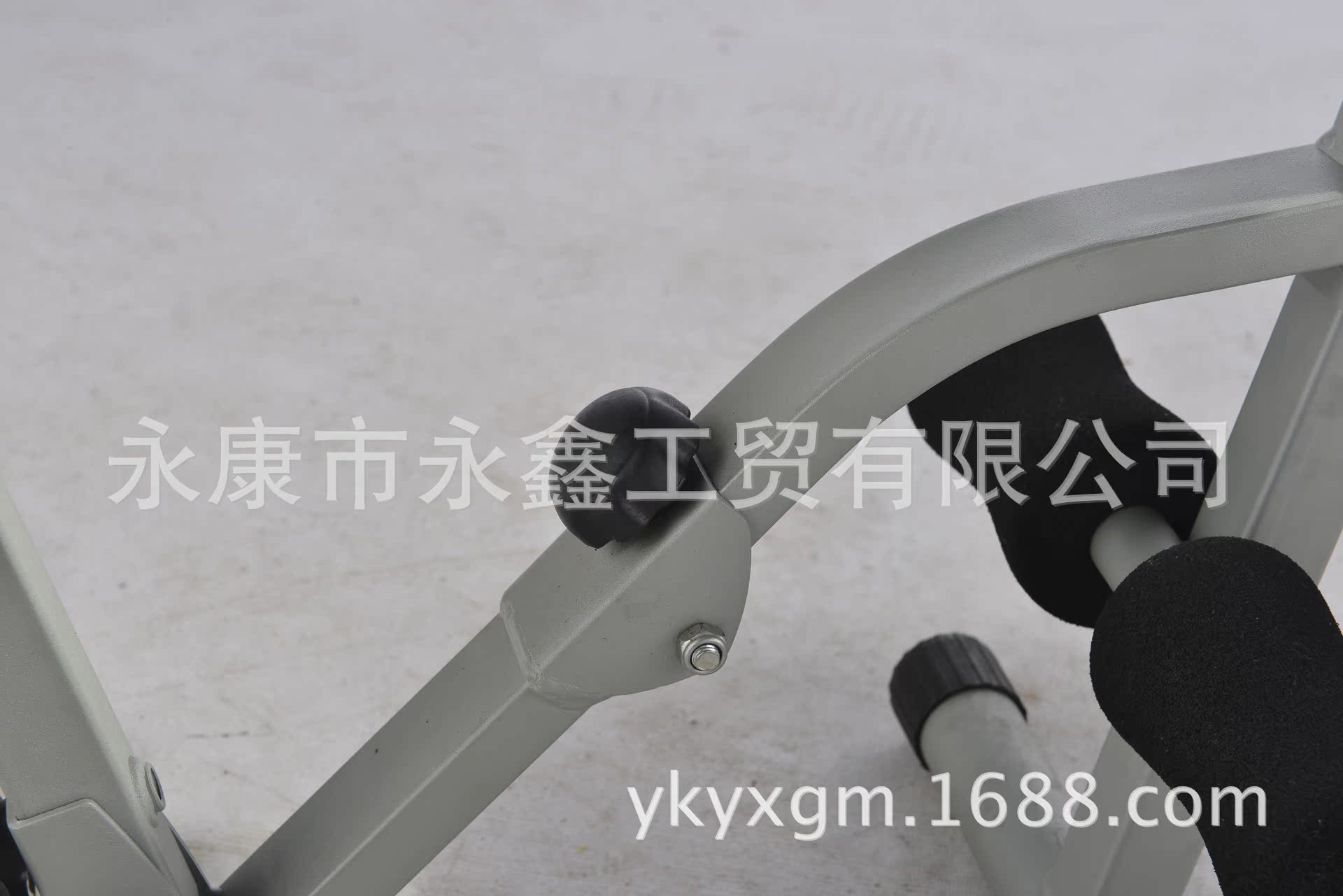 _ADS2858