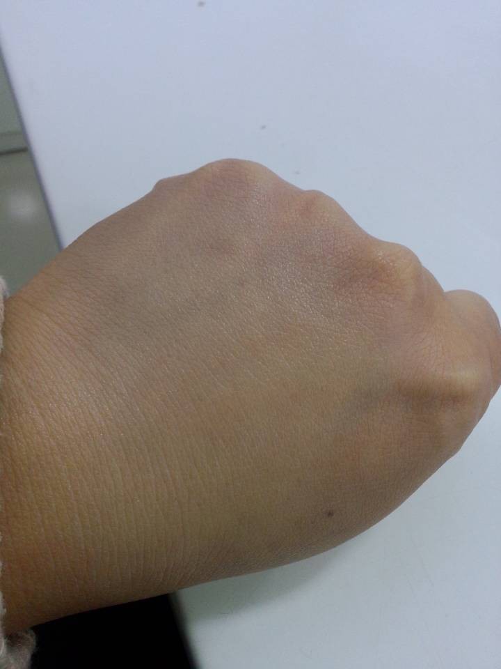 紫色隔离霜