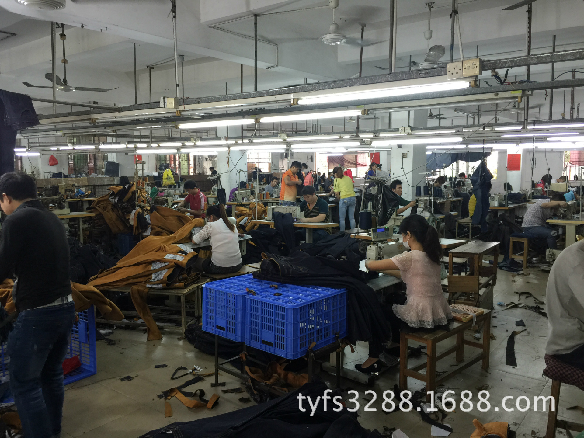 腾英工厂车间实拍图片