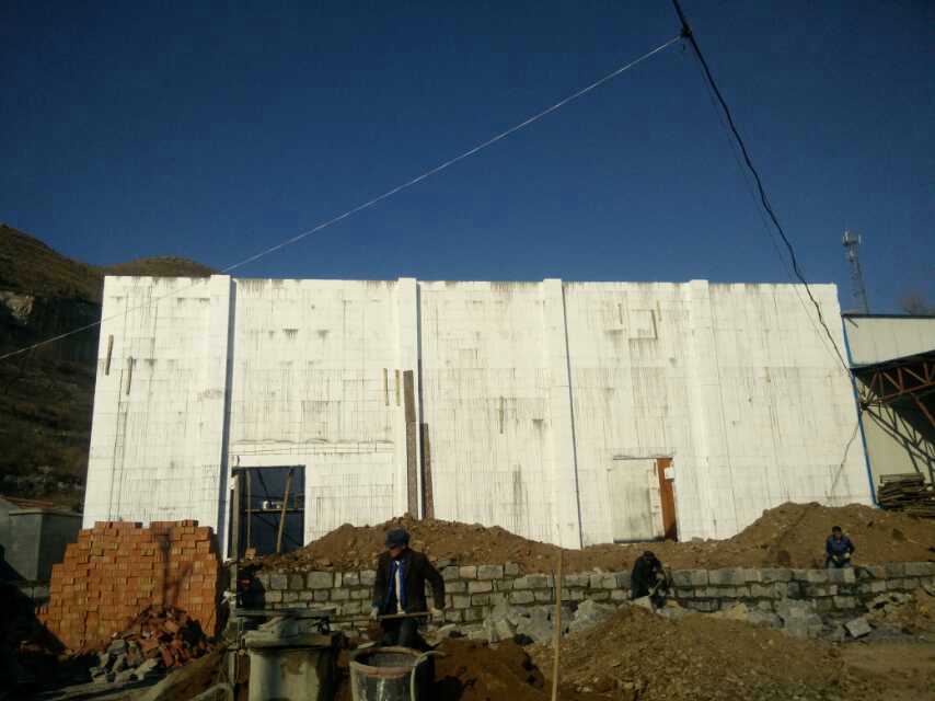 mmexport1419475046703