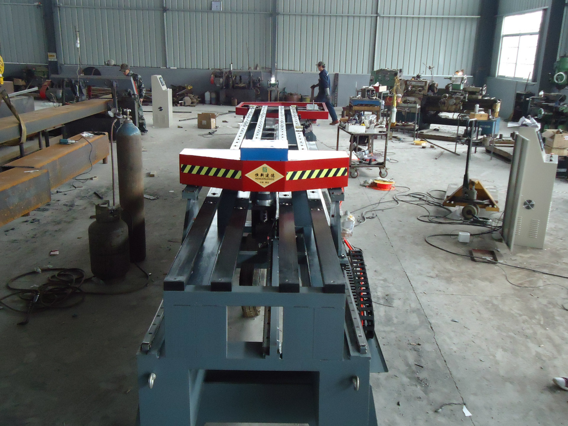 供应 1000-10000mm数控冲床侧送料机 青岛厂家 质量可靠