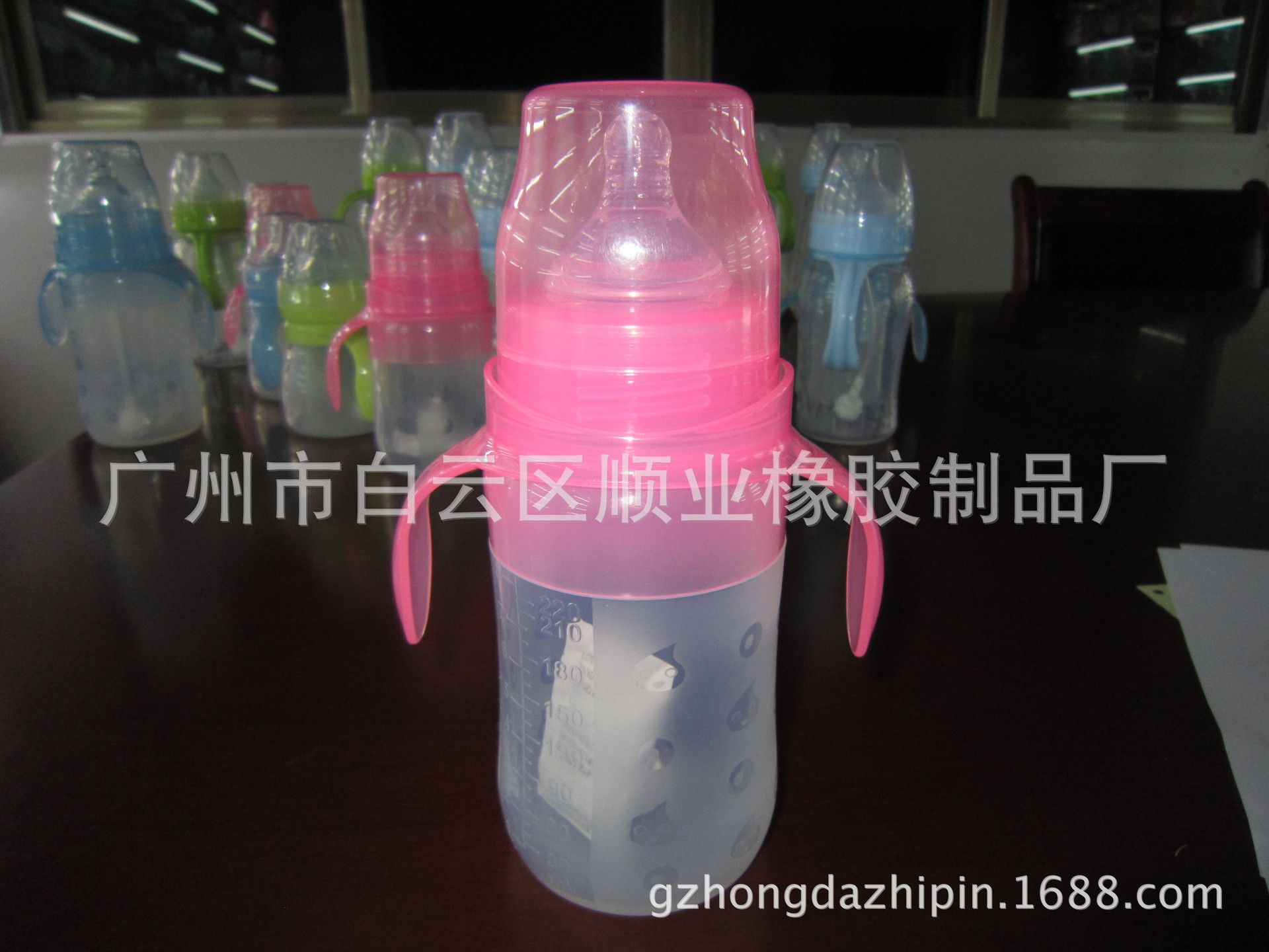 寬口直身矽膠奶瓶220ml-紅