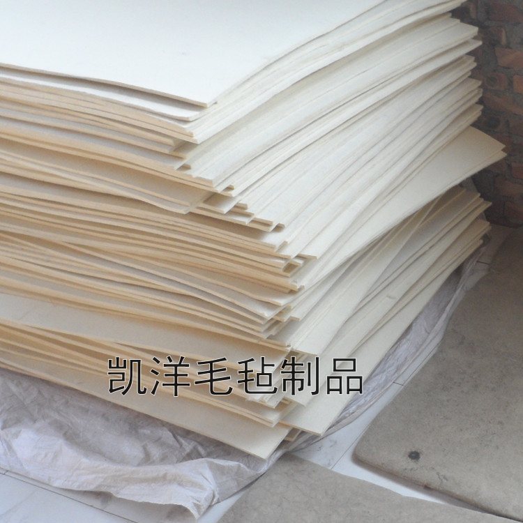 供應羊毛氈塊、羊毛氈條、羊毛氈輪