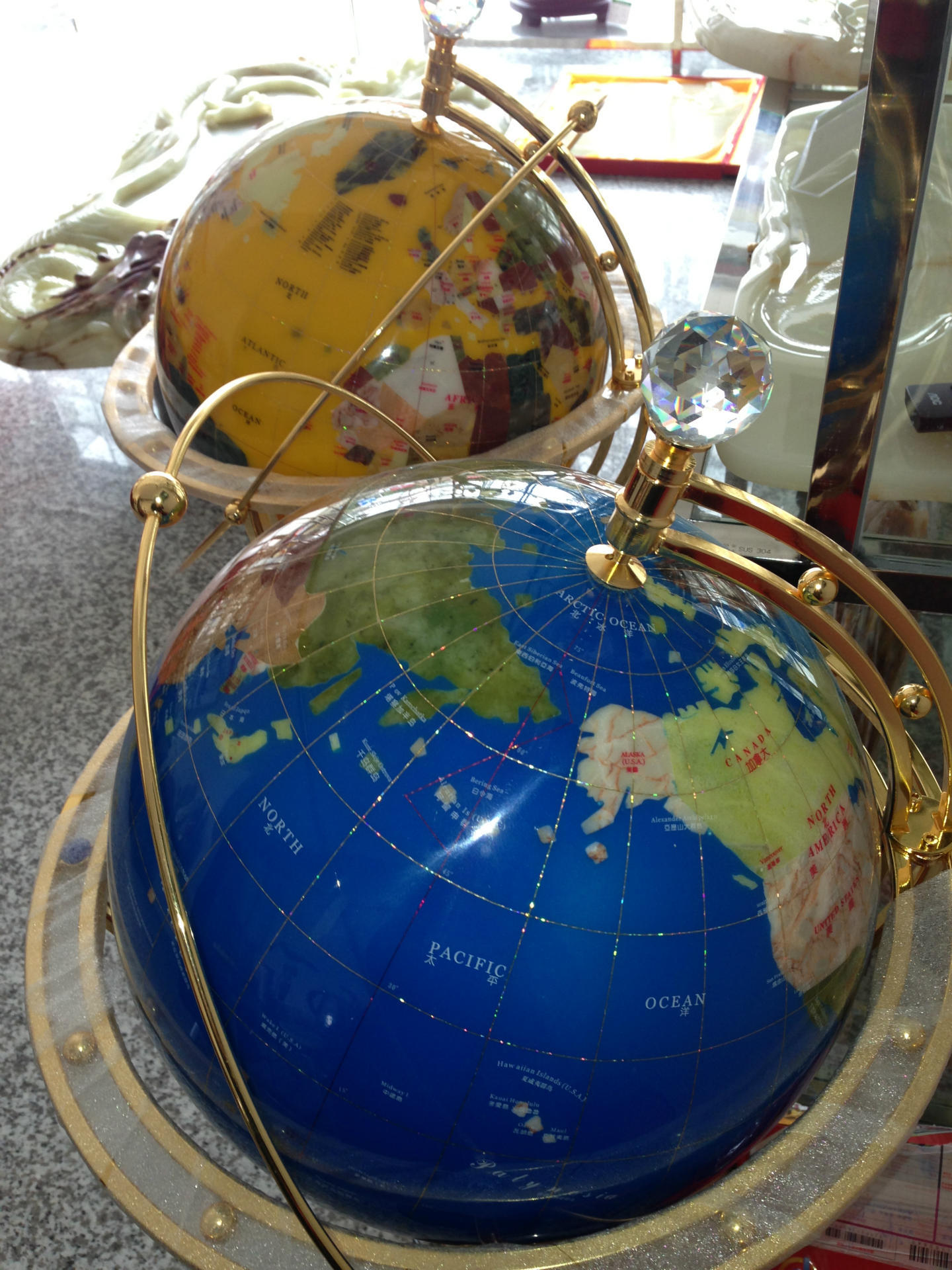 发光旋转地球仪 玉石地球仪 家居摆件