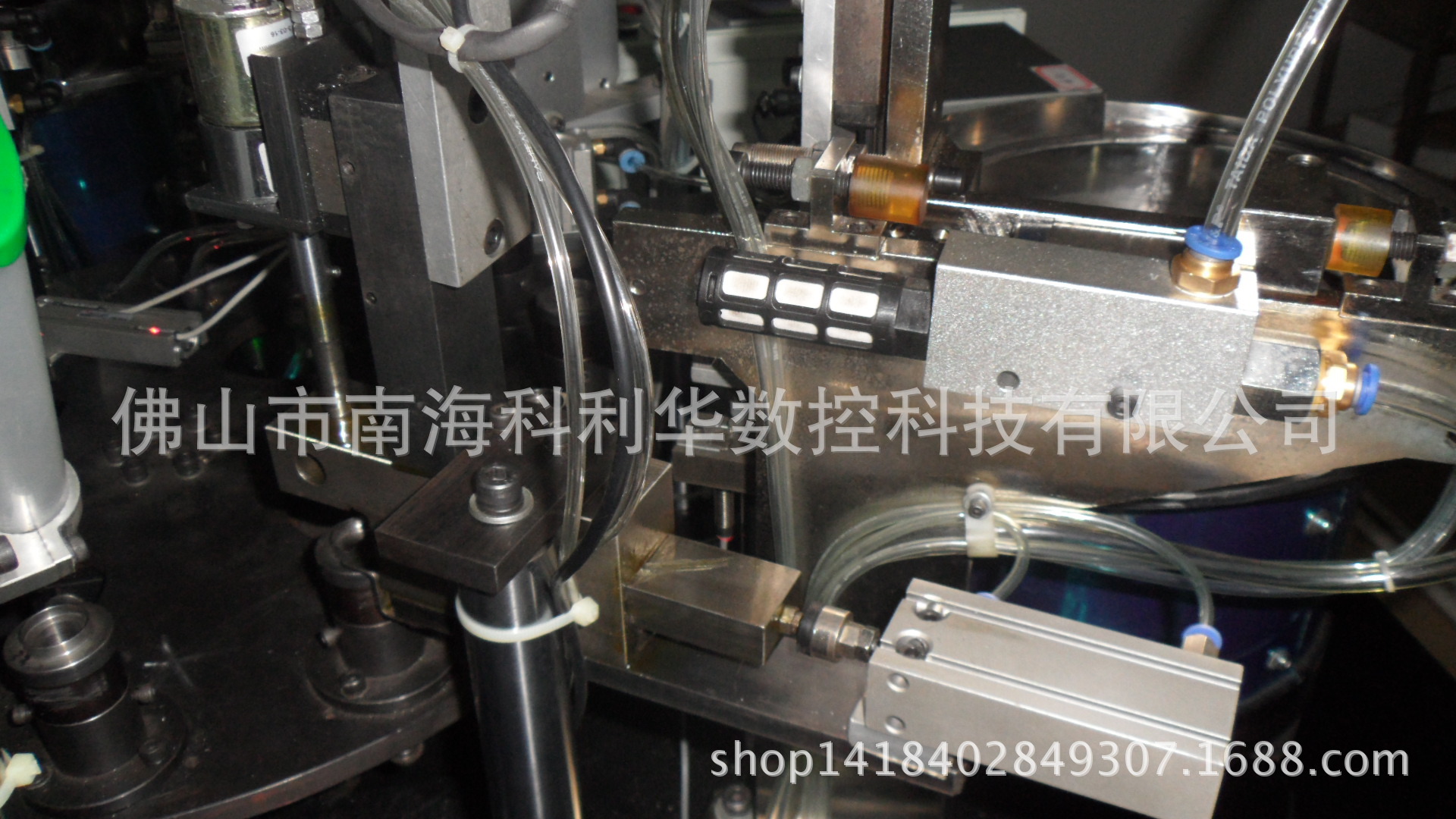 全自动高精度圆盘式喇叭磁路点胶机
