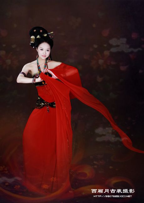 经典敦煌盘子女人坊古装 敦煌飞天 摄影服装 性感演出