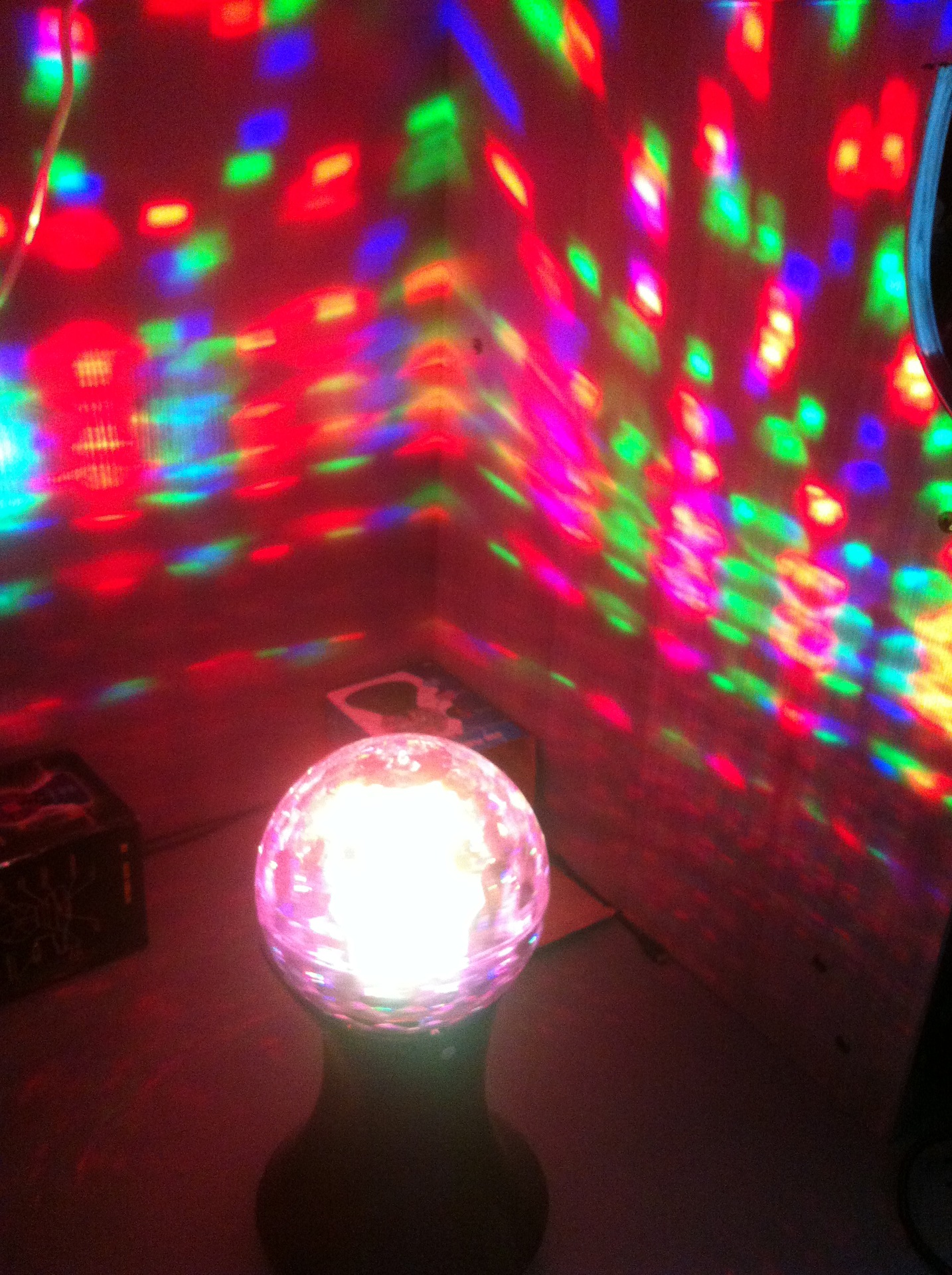 led speaker