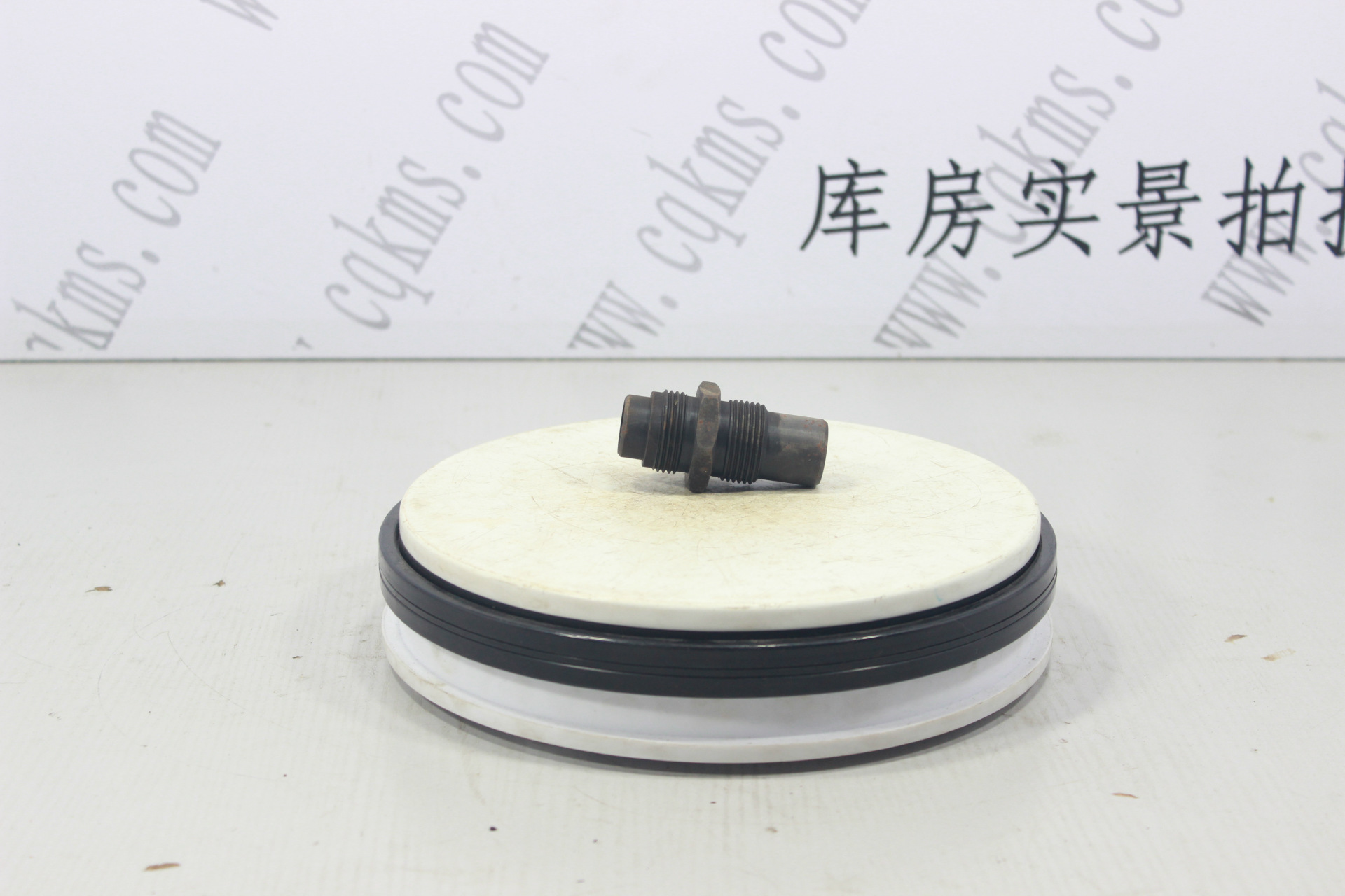 kms05117-3010635-燃油滤清器座接头-用于k38康明斯发动机-k38-参考规格长7.7*内径1.9CM-参考重量250-250图片2