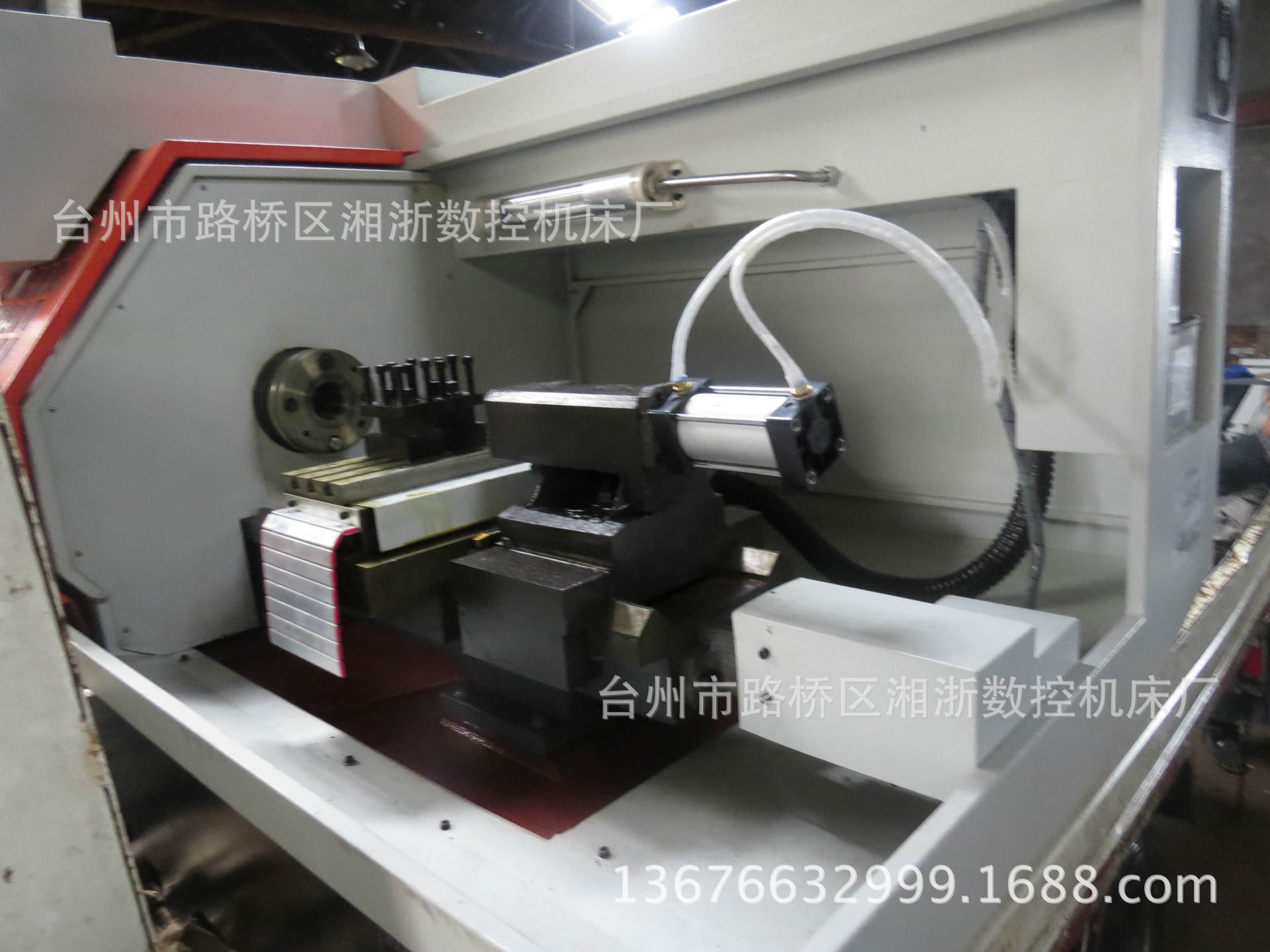 小型精密数控车床