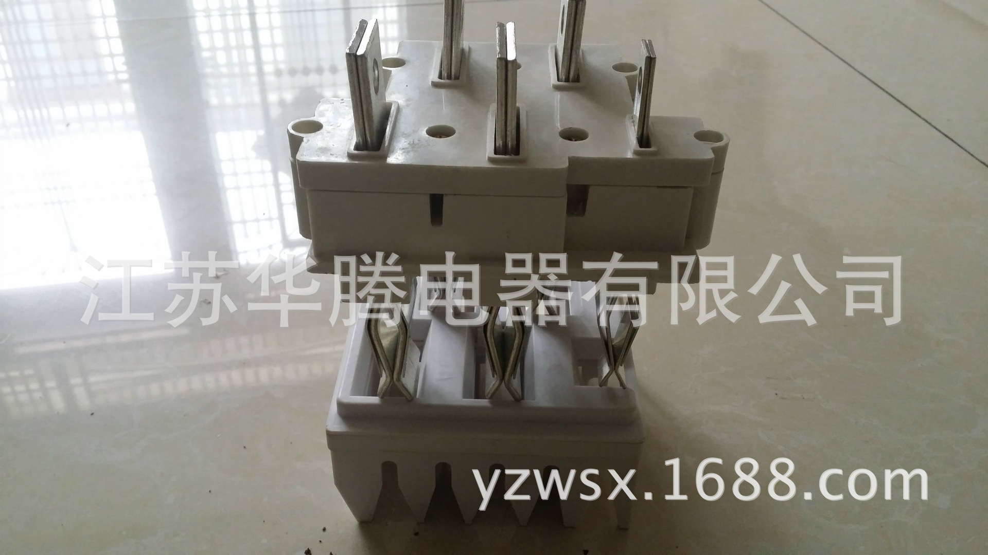 母线槽插接件三相五线制