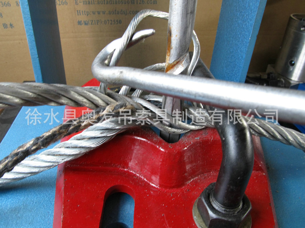 专业生产供应钢丝绳插套机