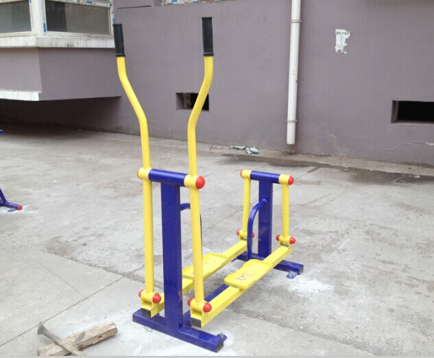 在家健身需要什么器材_仰卧起坐器材健身家用运动拉力器_杭州健身器材招商
