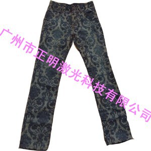 牛仔裤镭射烧花[1]