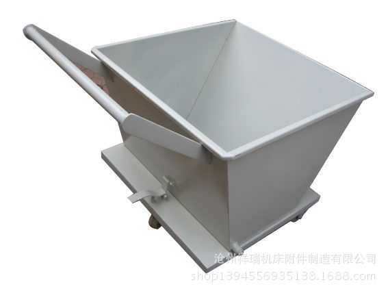 万向集屑车 集屑车（料斗）底部装有脚轮排屑车