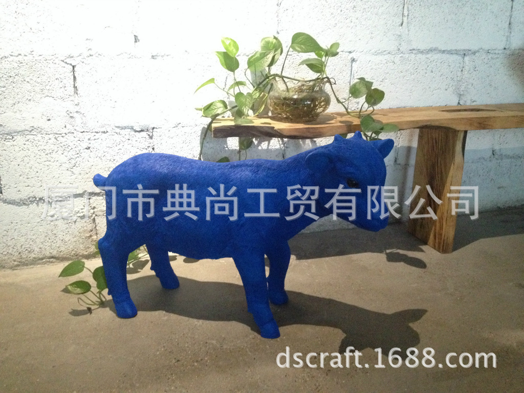 橱窗道具 绵羊 牛犊 动物 蓝色 羊羔 树脂工艺品 小羊图片_5