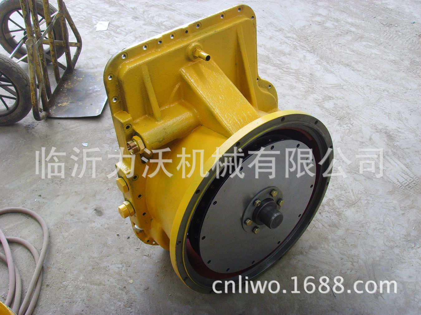 专业供应临工装载机配件4110000084 液力变矩器
