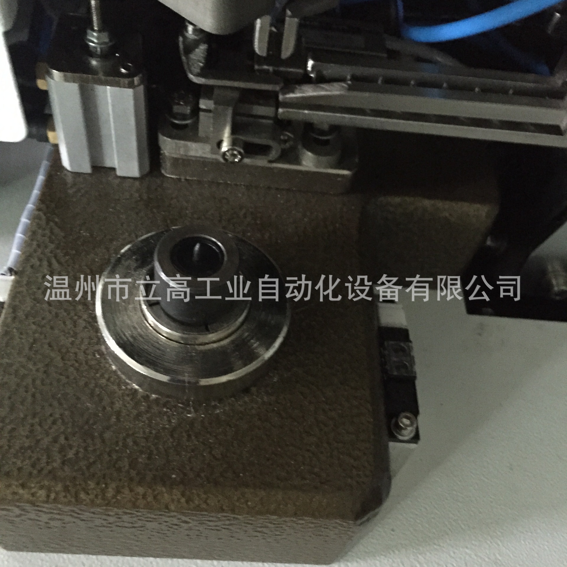 LG-1301.下模台