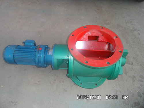 141129焦作溫縣300新鄉(xiāng)電機(jī)減速機(jī)1臺(tái)