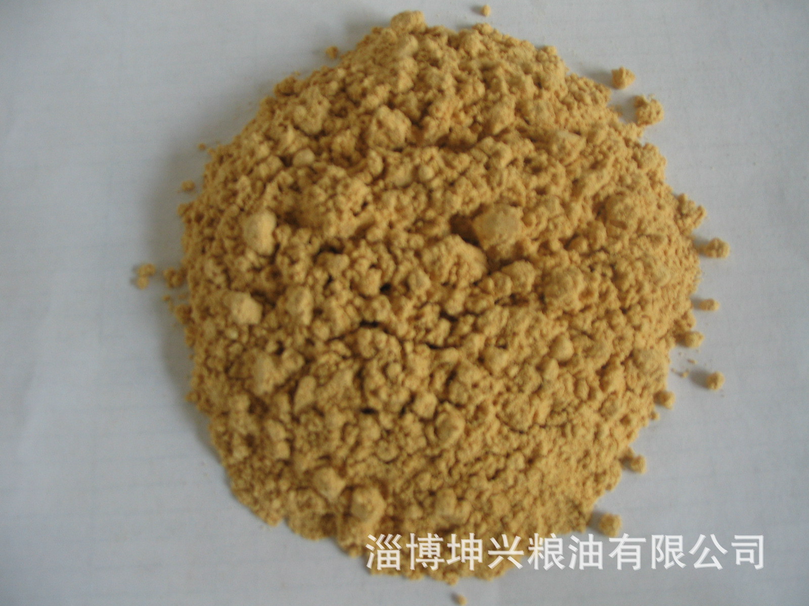 本公长期生产供应花生饼粉